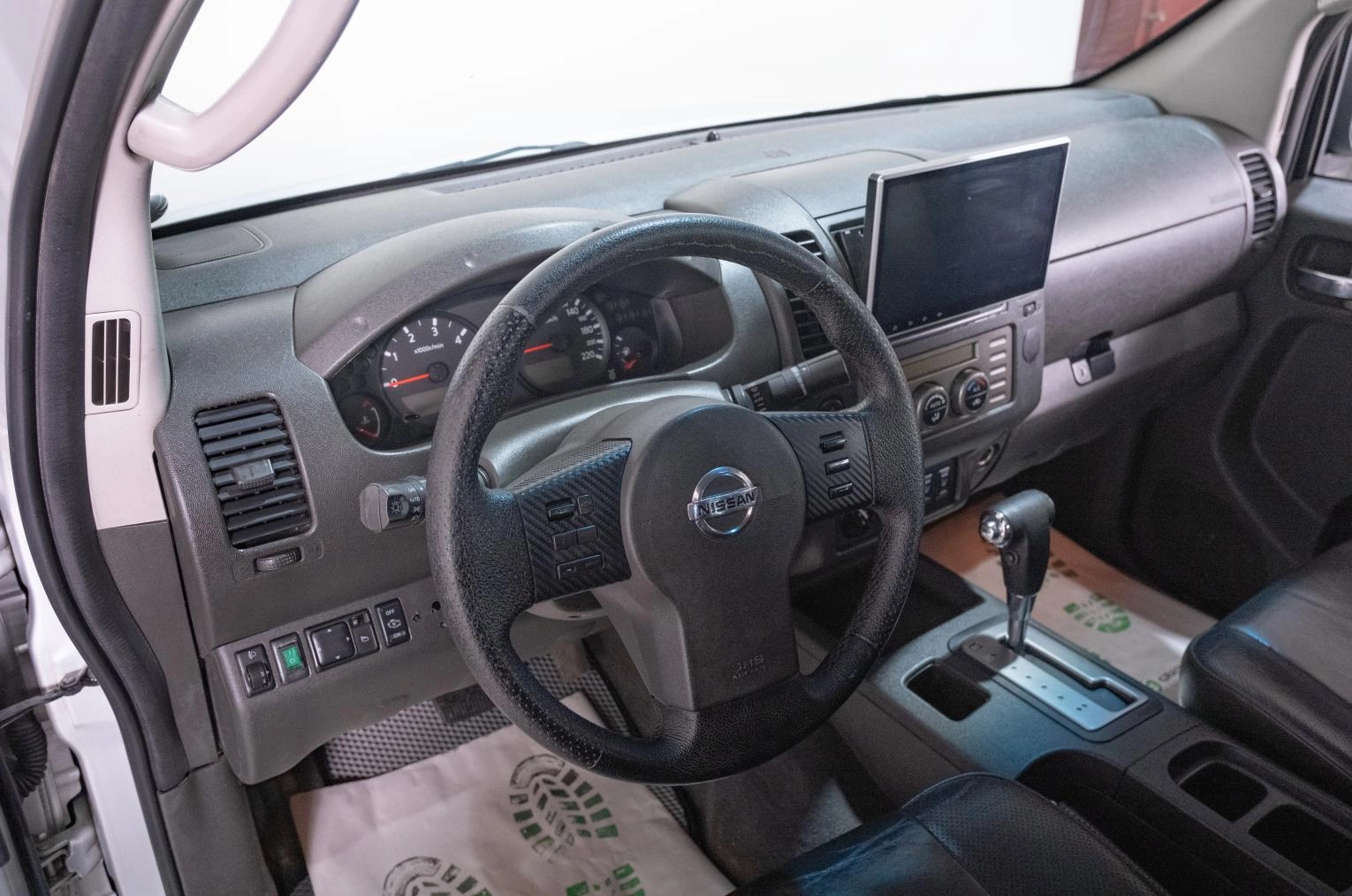 Nissan Navara 7 из 22