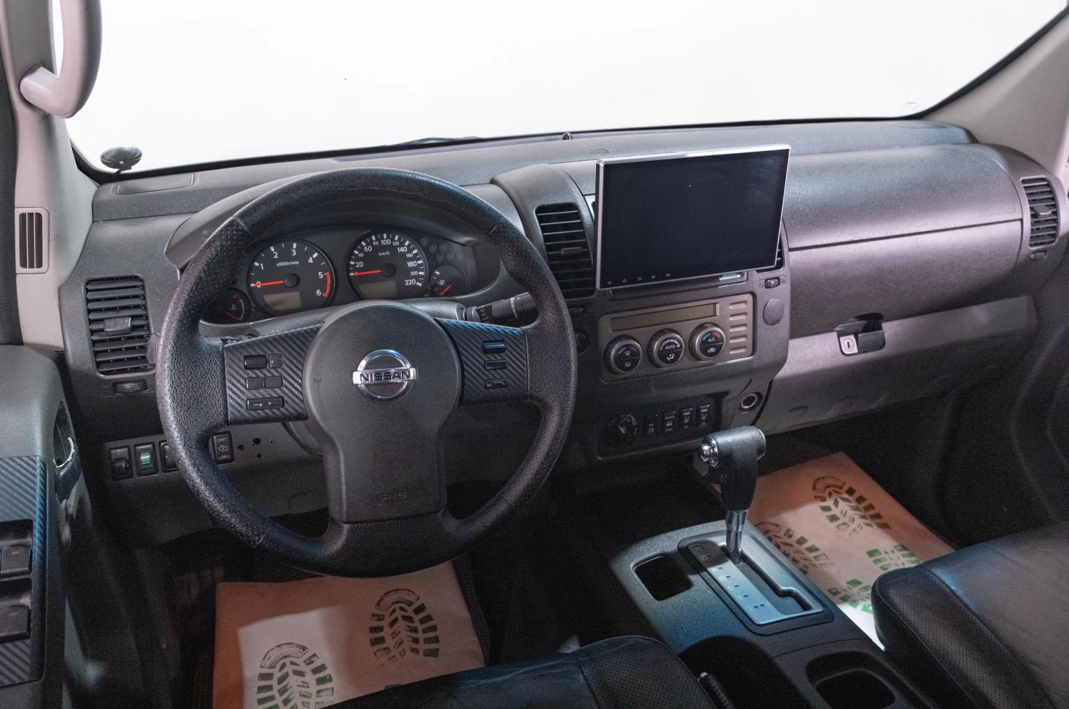 Nissan Navara 8 из 22