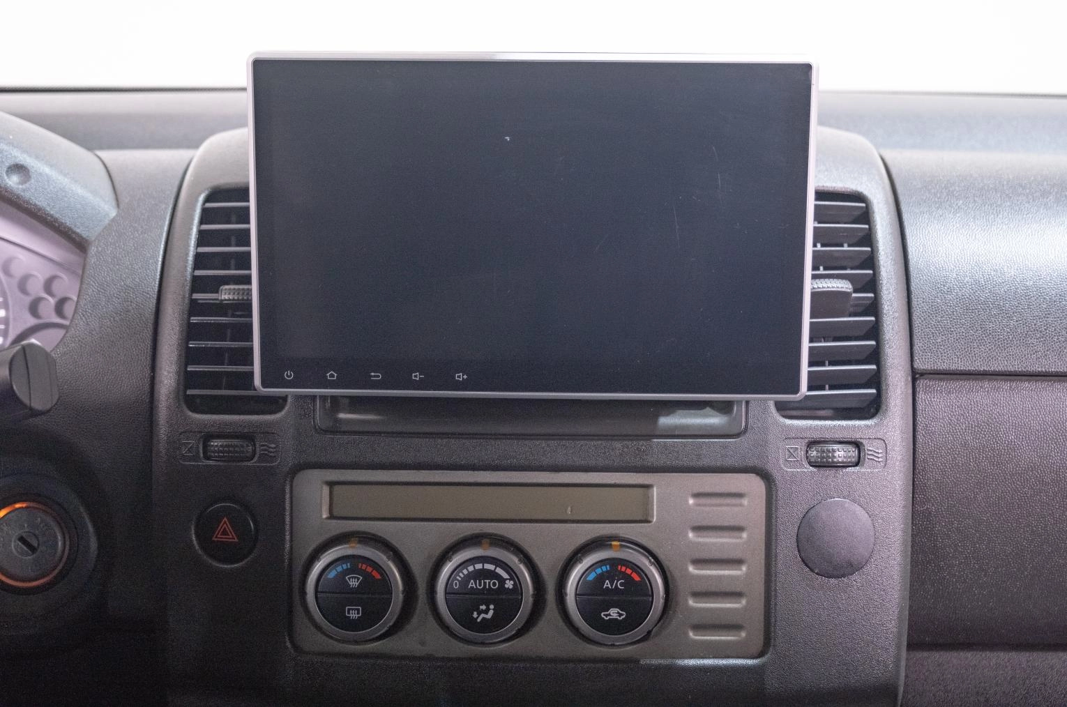 Nissan Navara 16 из 22