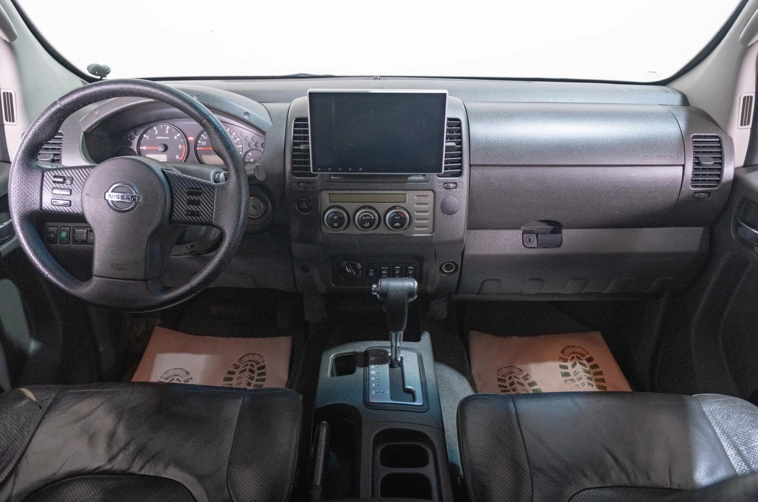 Nissan Navara 9 из 22