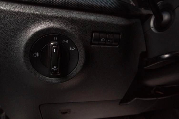 Volkswagen Polo 9 из 16