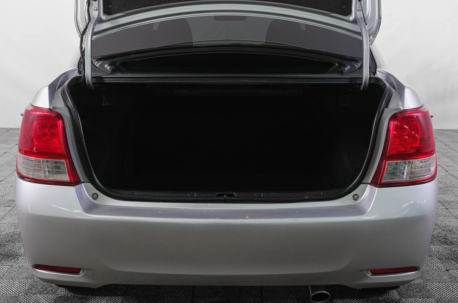 Toyota Corolla Axio 7 из 21