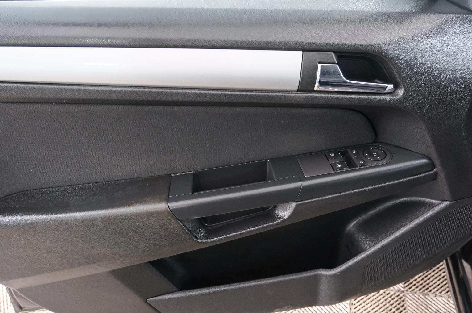 Opel Astra 19 из 22