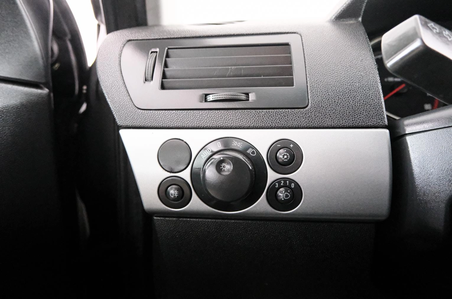 Opel Astra 18 из 22