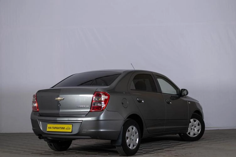 Chevrolet Cobalt 4 из 5
