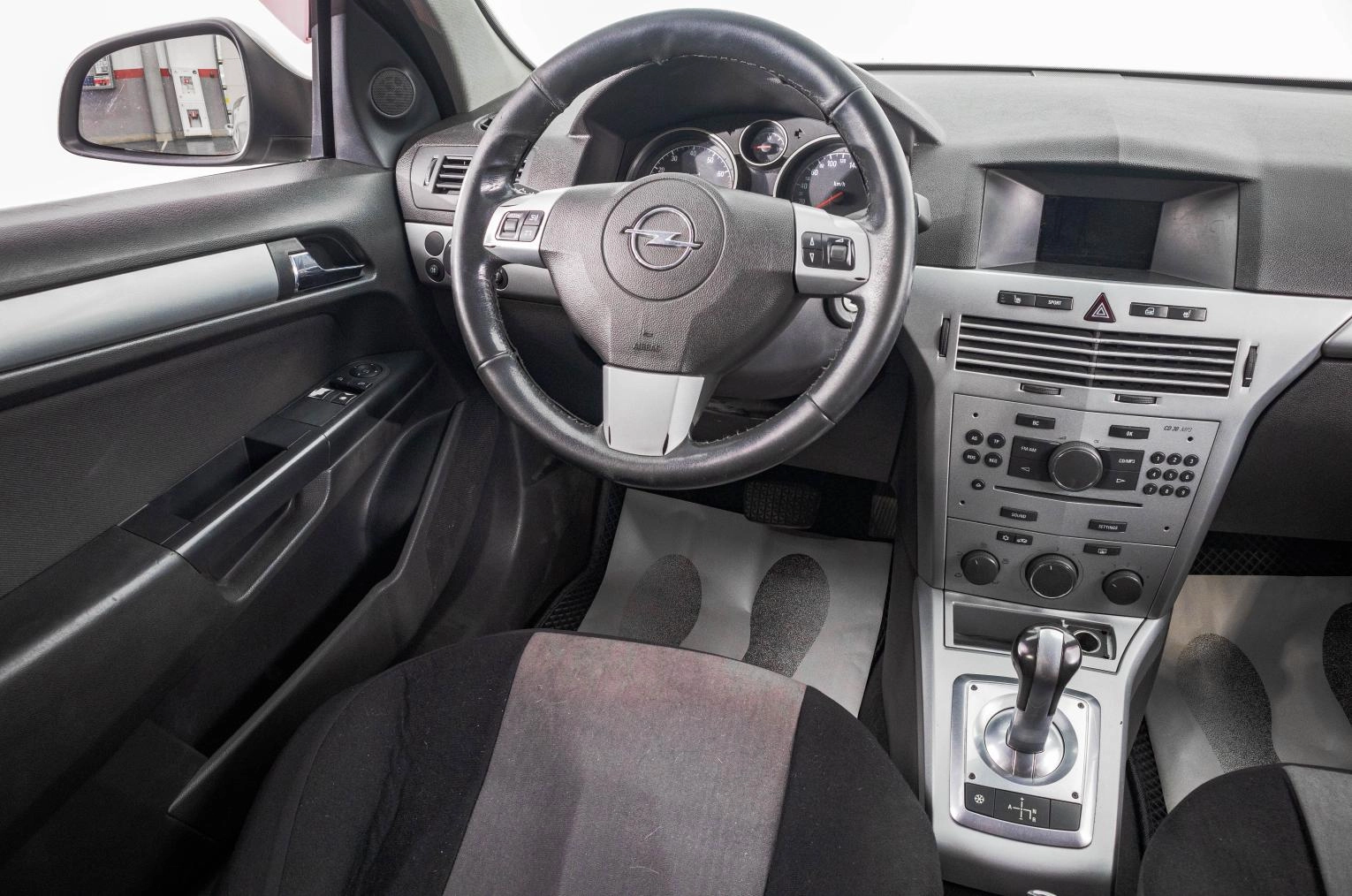 Opel Astra 17 из 26