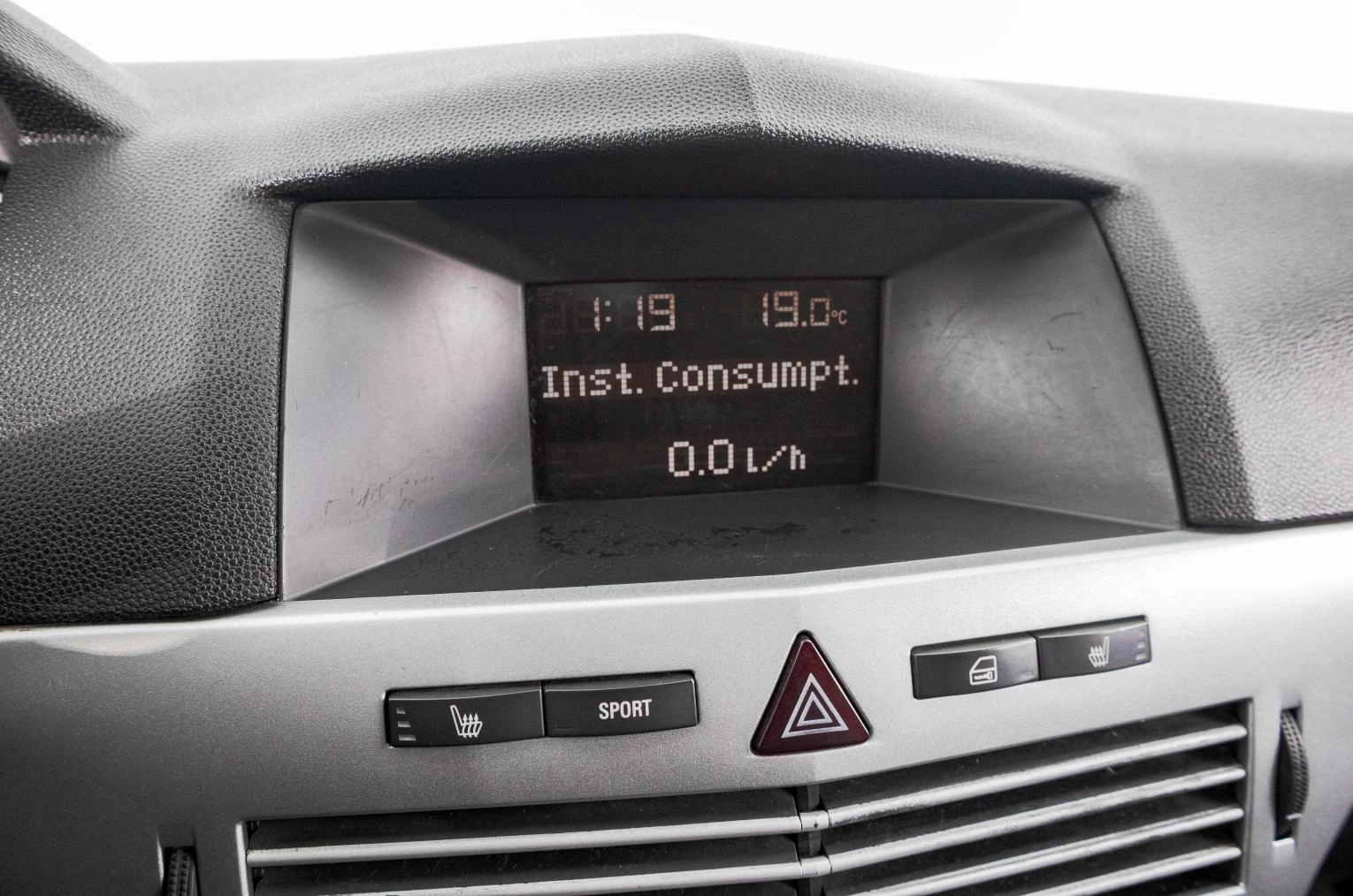 Opel Astra 19 из 26