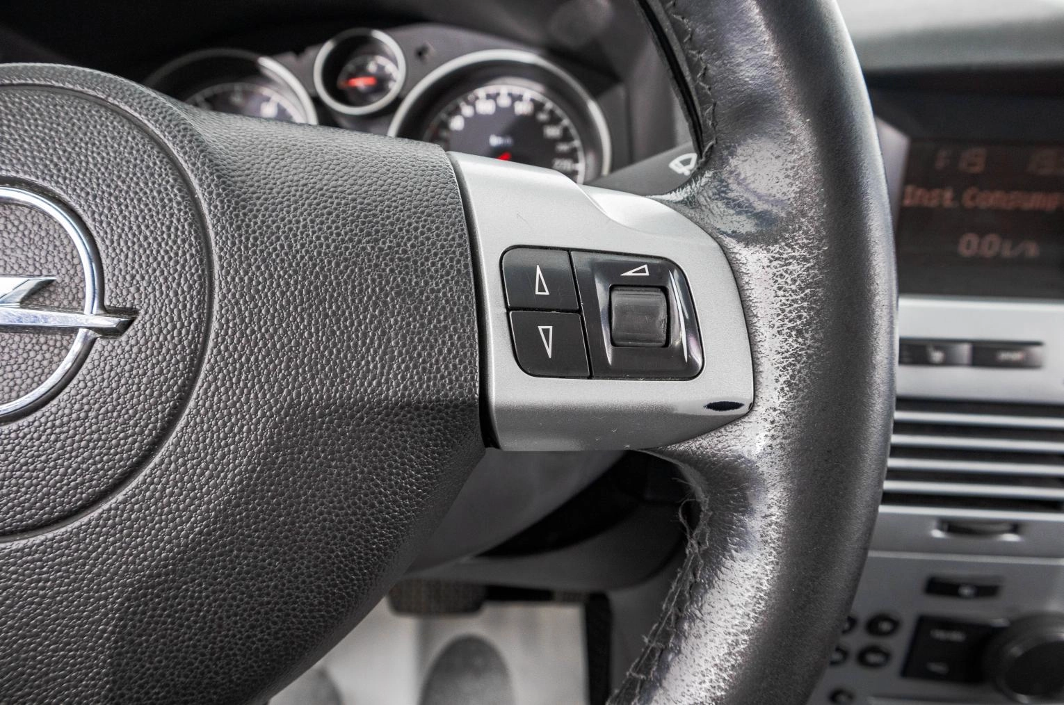 Opel Astra 16 из 26