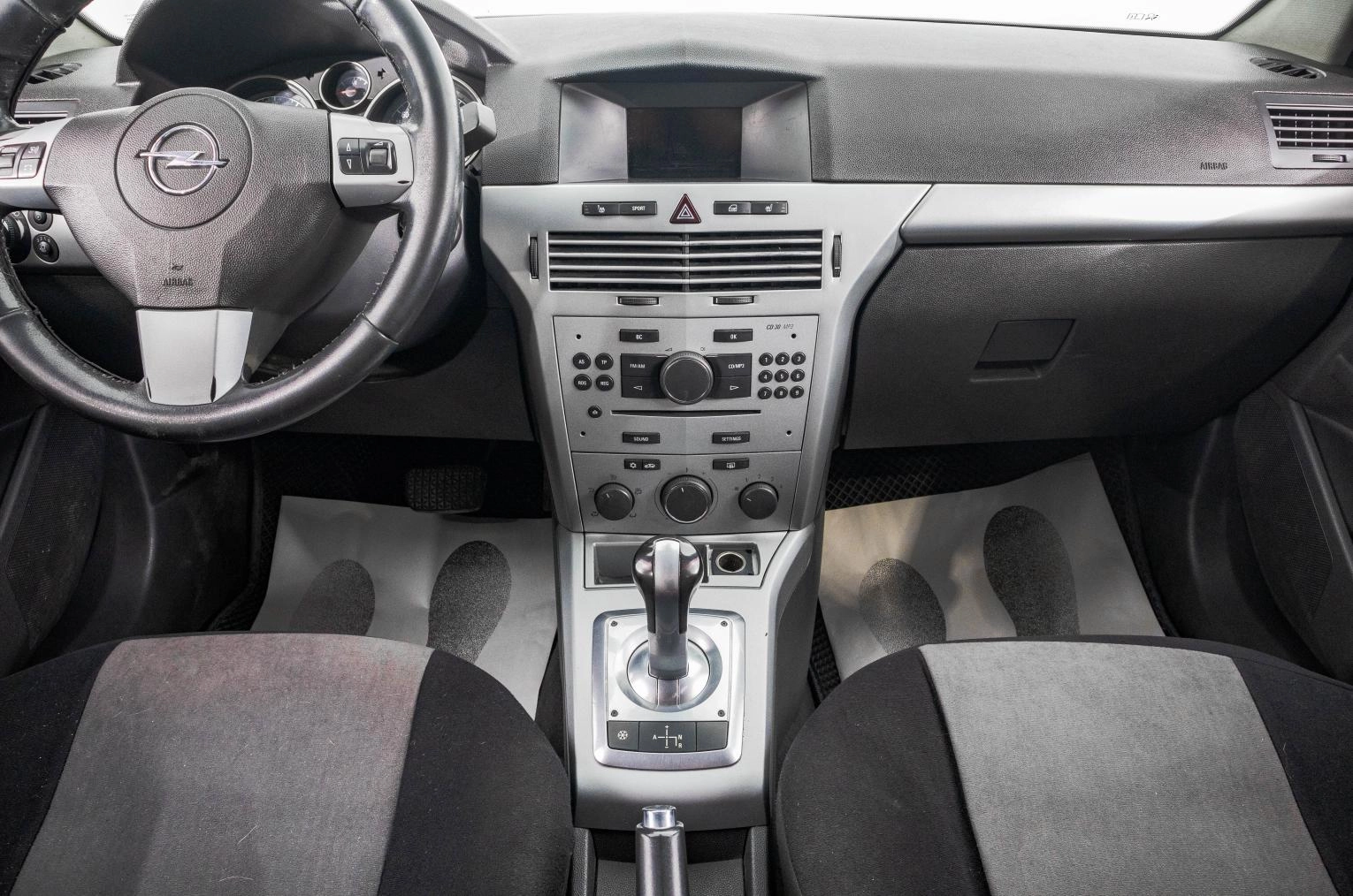 Opel Astra 18 из 26