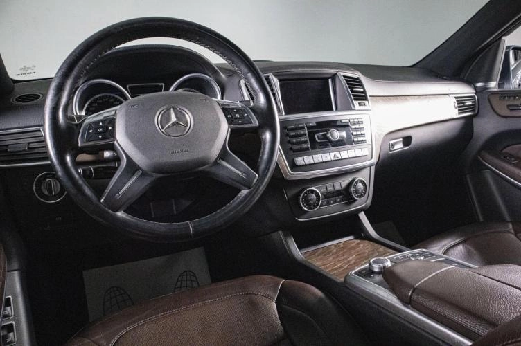 Mercedes-Benz GL-класс 14 из 27