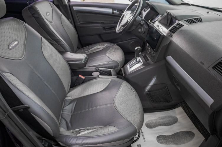 Opel Zafira 21 из 24