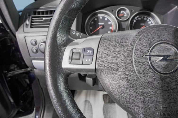 Opel Zafira 14 из 24