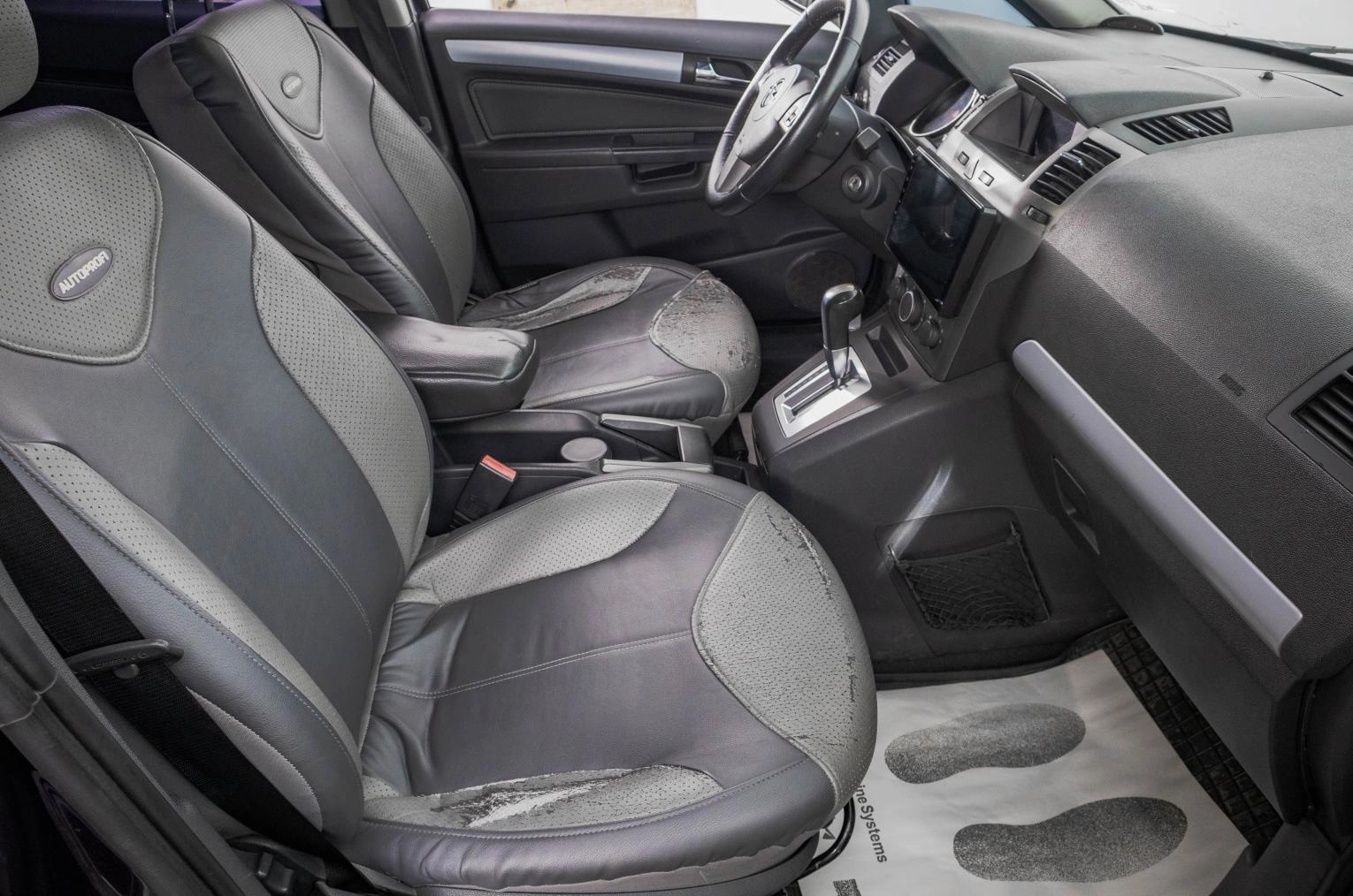 Opel Zafira 21 из 24