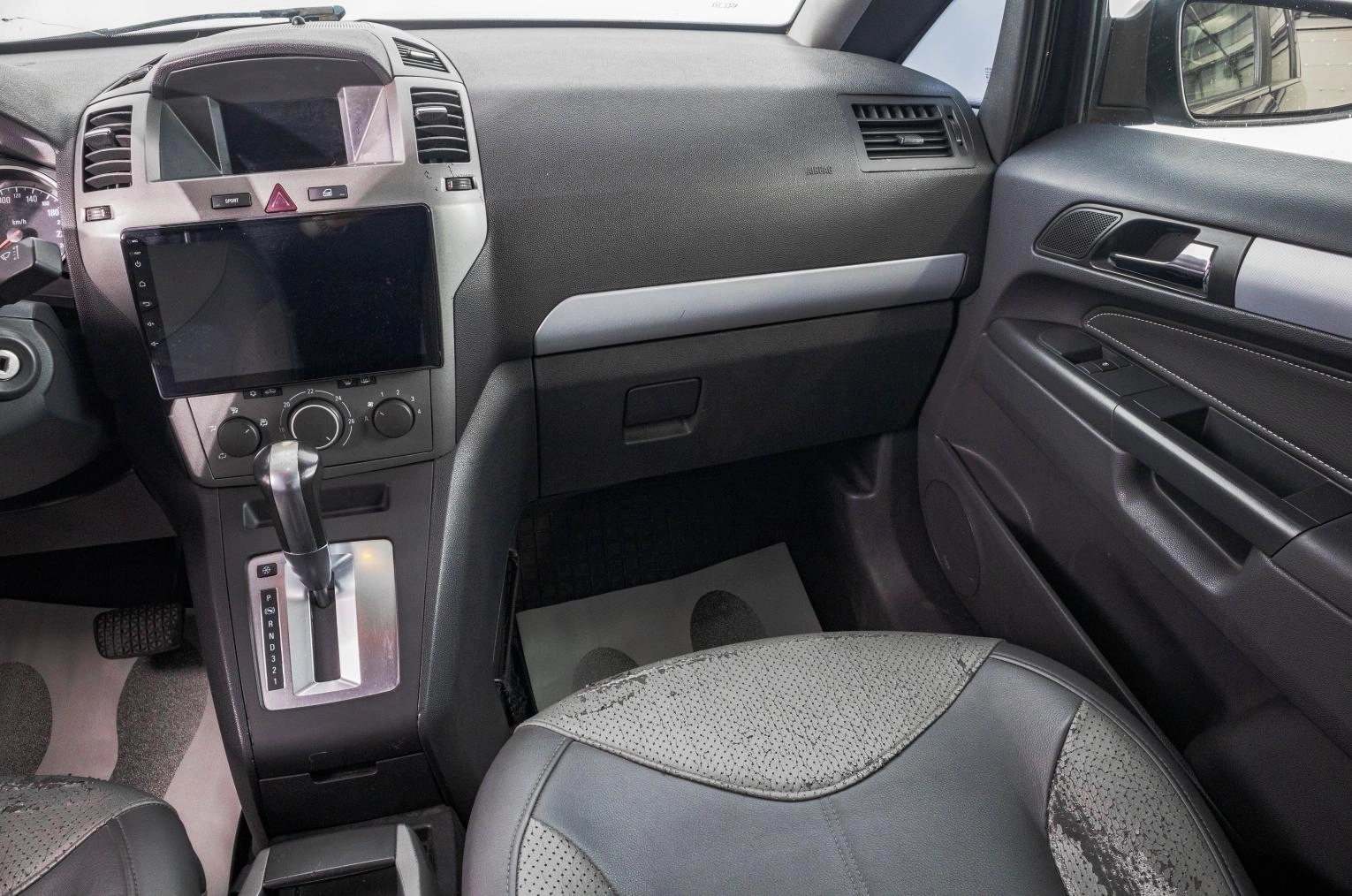 Opel Zafira 20 из 24