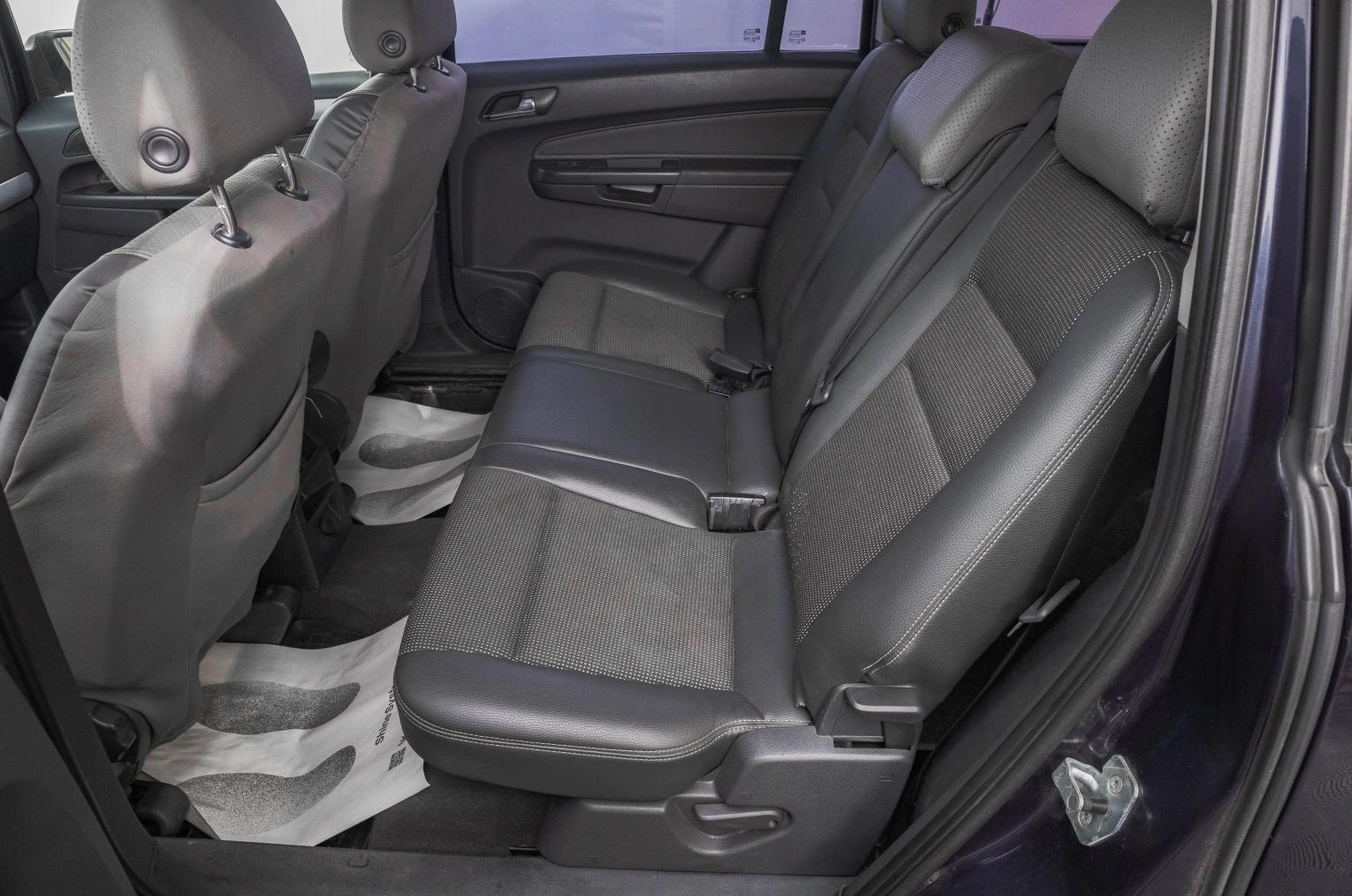 Opel Zafira 22 из 24