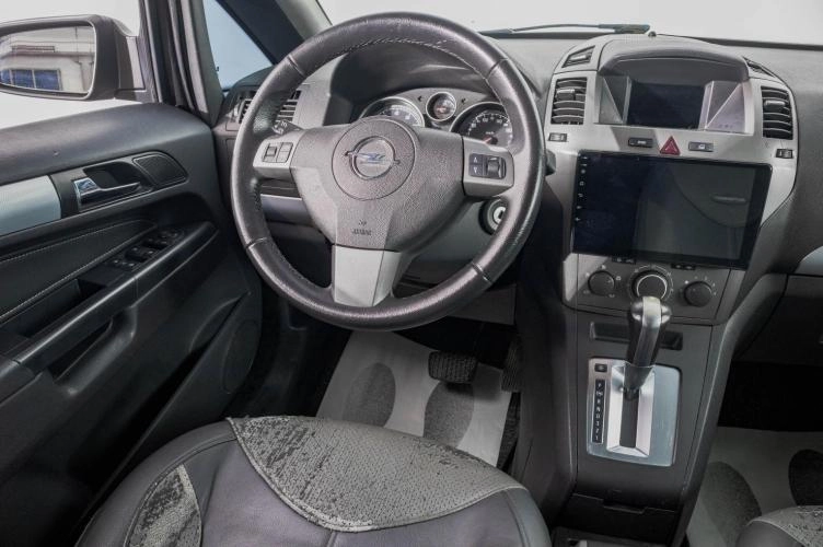 Opel Zafira 16 из 24