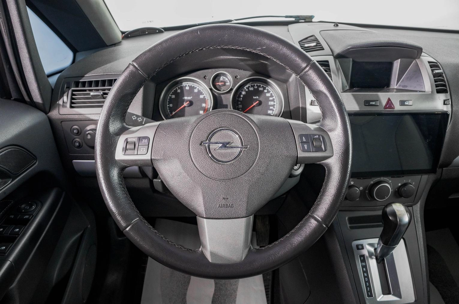 Opel Zafira 13 из 24