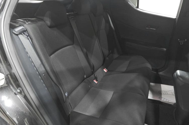 Toyota C-HR 20 из 22
