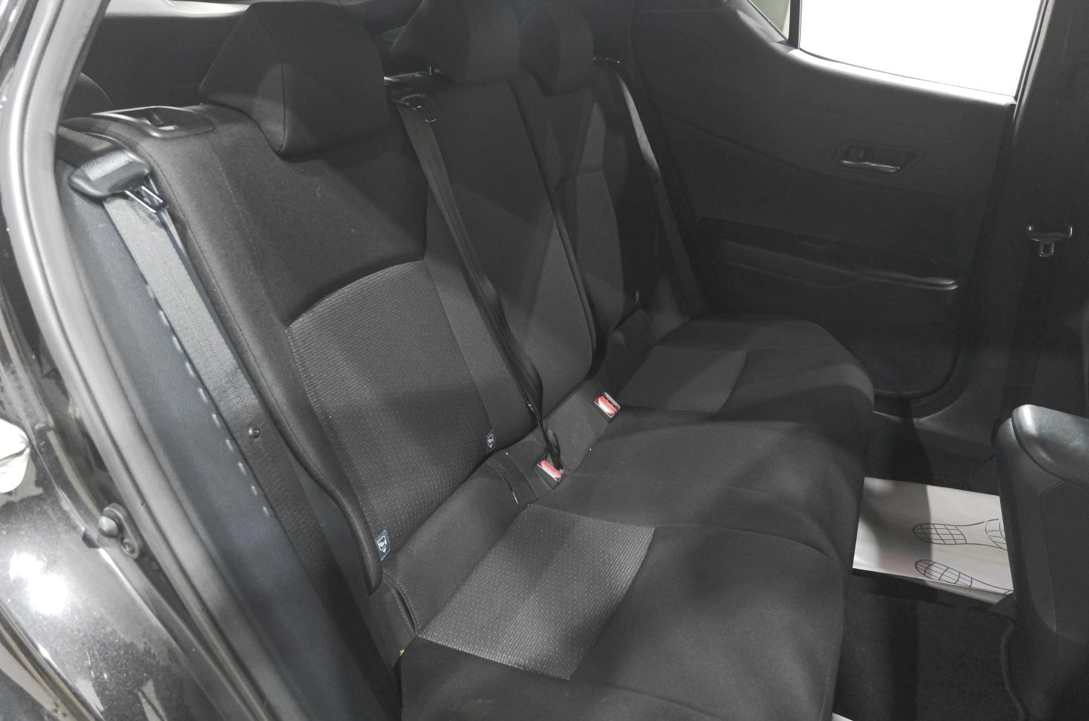 Toyota C-HR 20 из 22