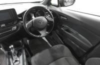 Toyota C-HR 10 из 22