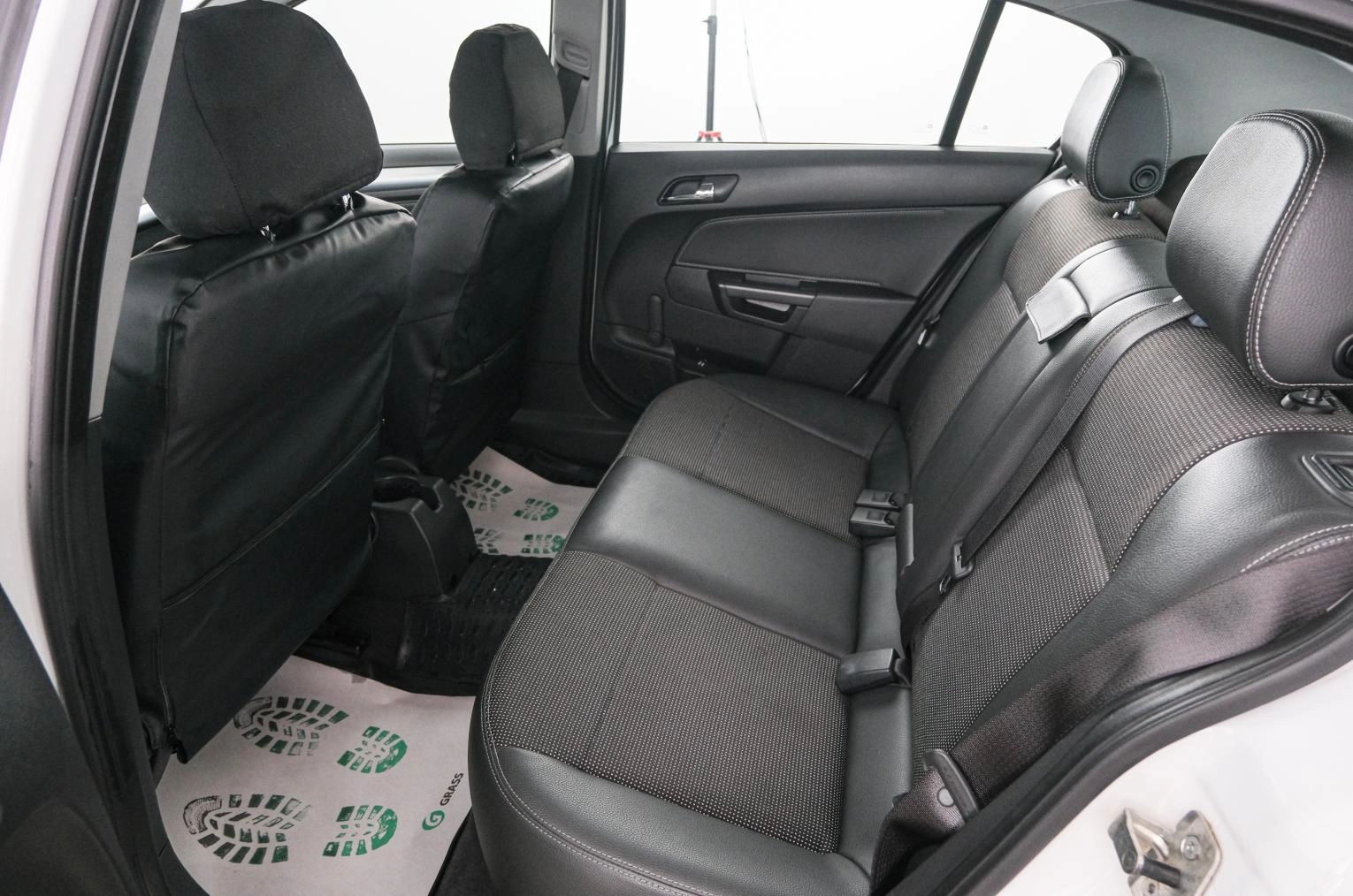 Opel Astra 19 из 21