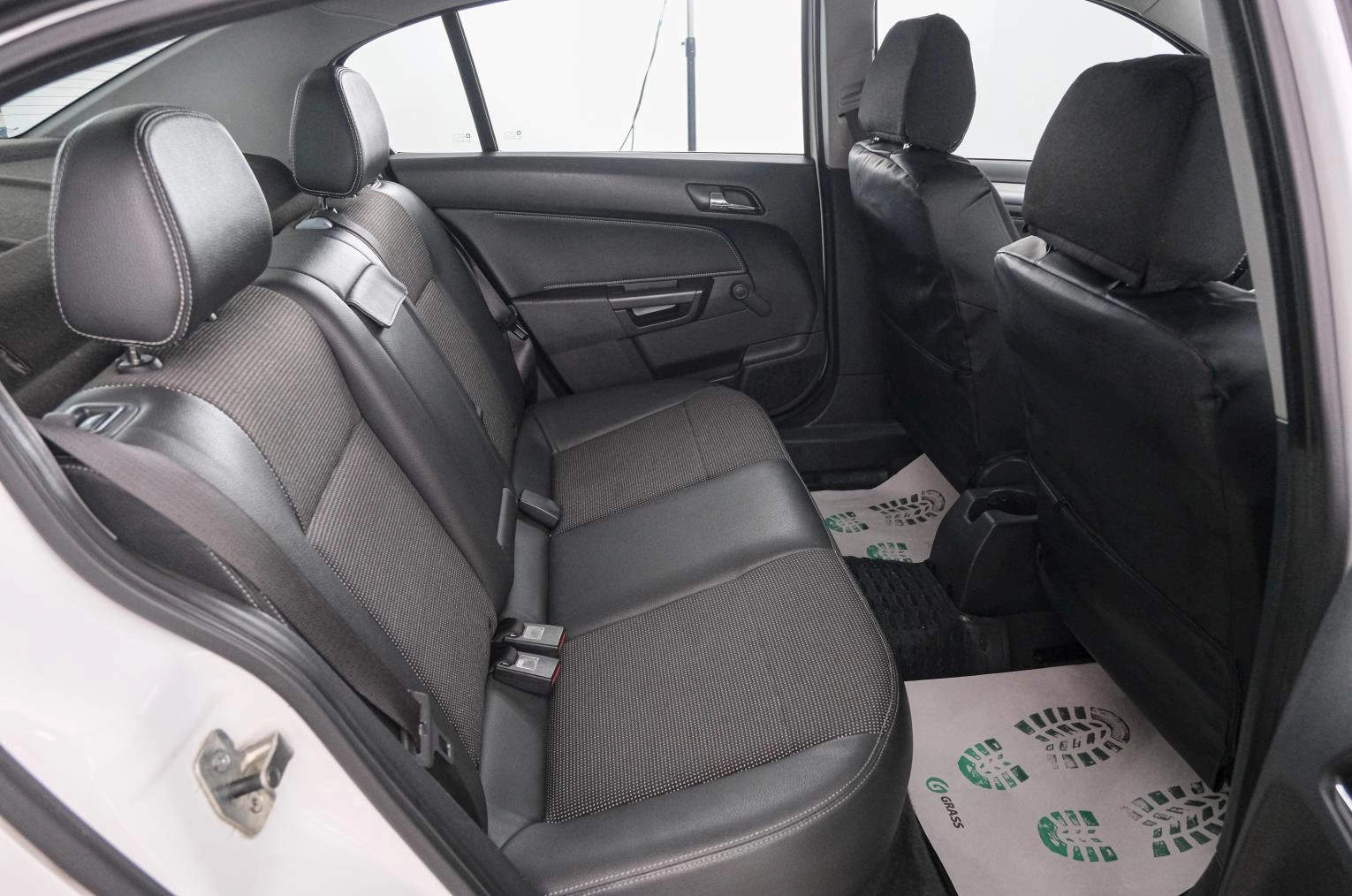 Opel Astra 20 из 21