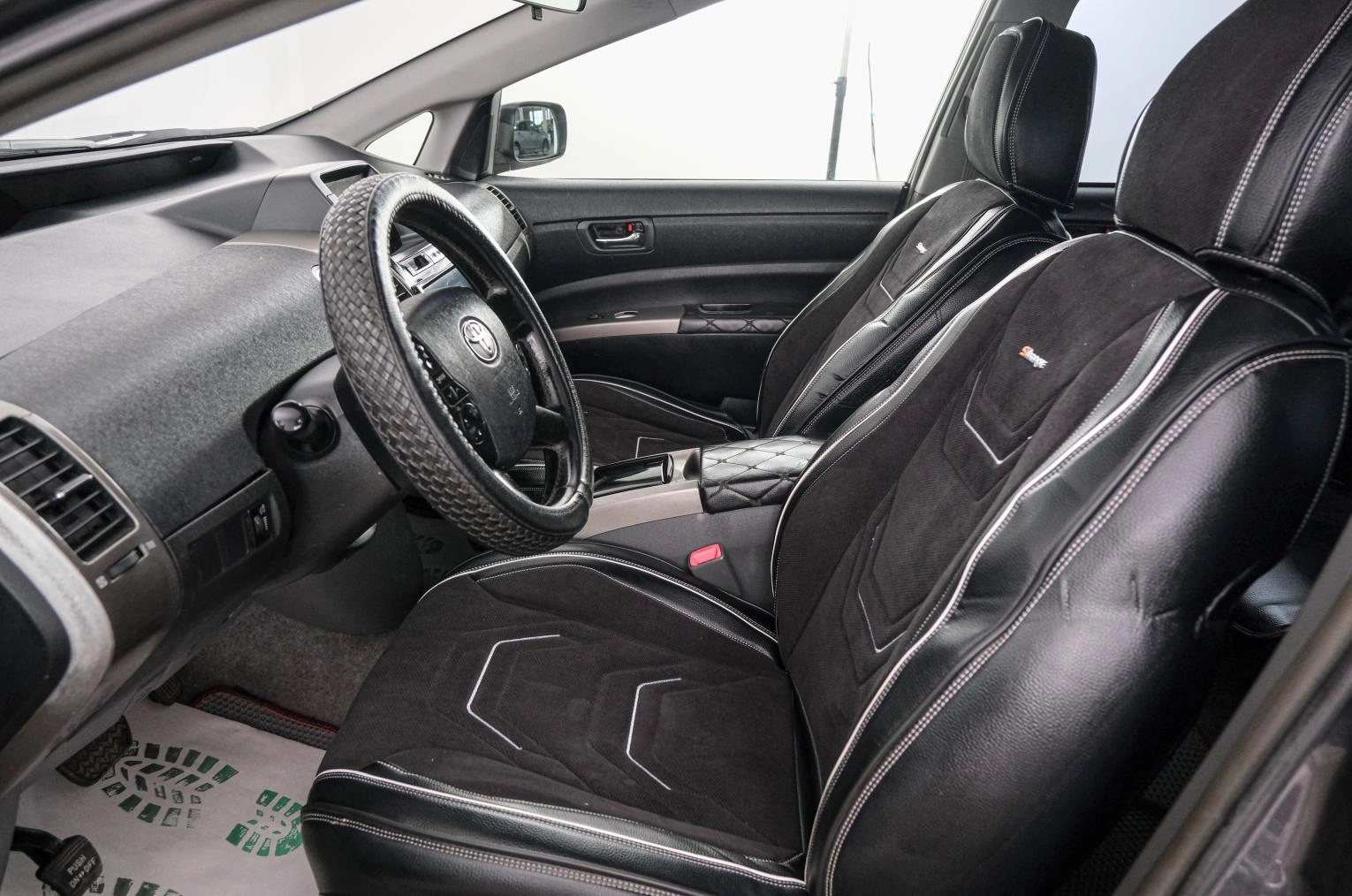 Toyota Prius 7 из 20