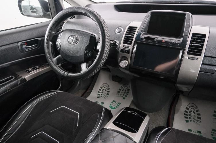 Toyota Prius 9 из 20