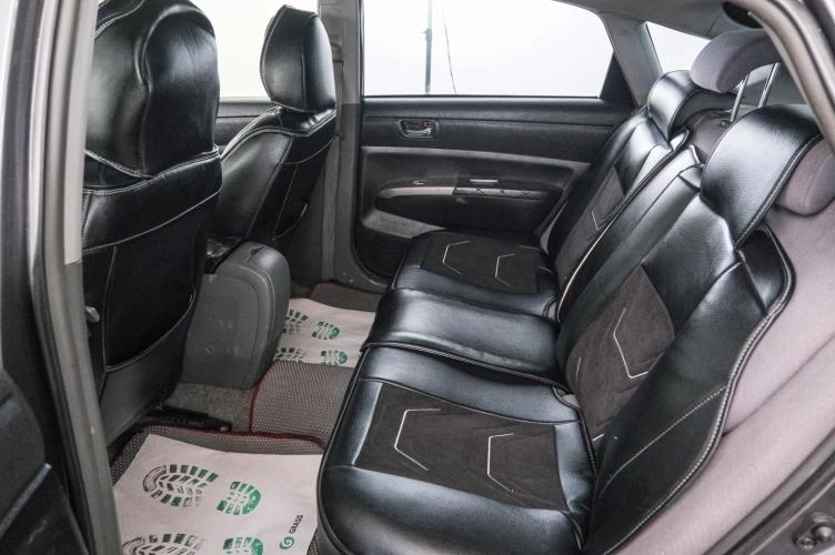 Toyota Prius 18 из 20