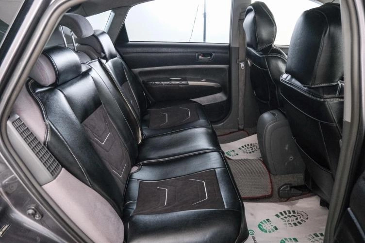 Toyota Prius 19 из 20