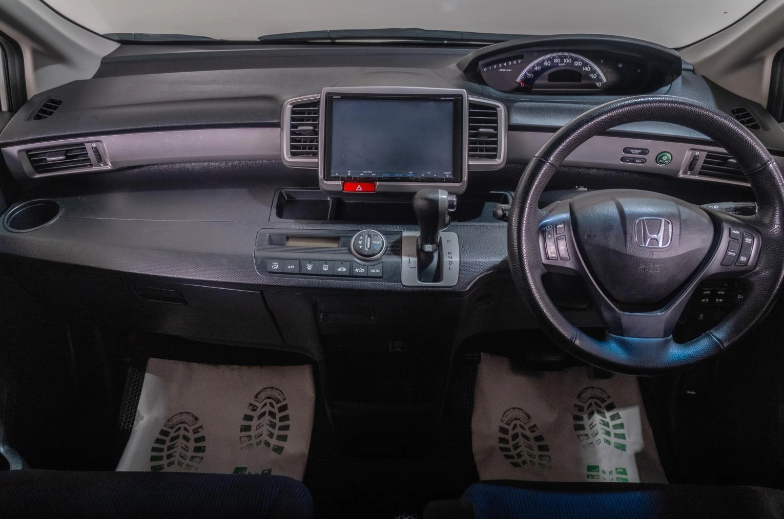 Honda Freed 9 из 21