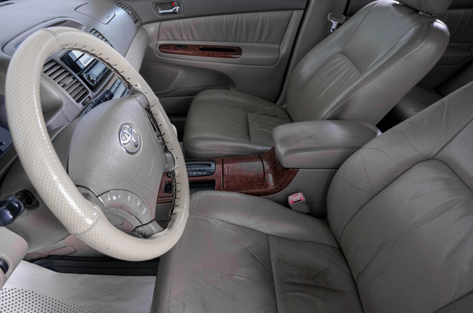 Toyota Camry 8 из 24