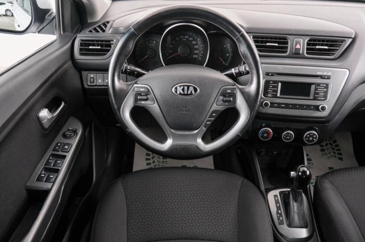 KIA Rio 14 из 21