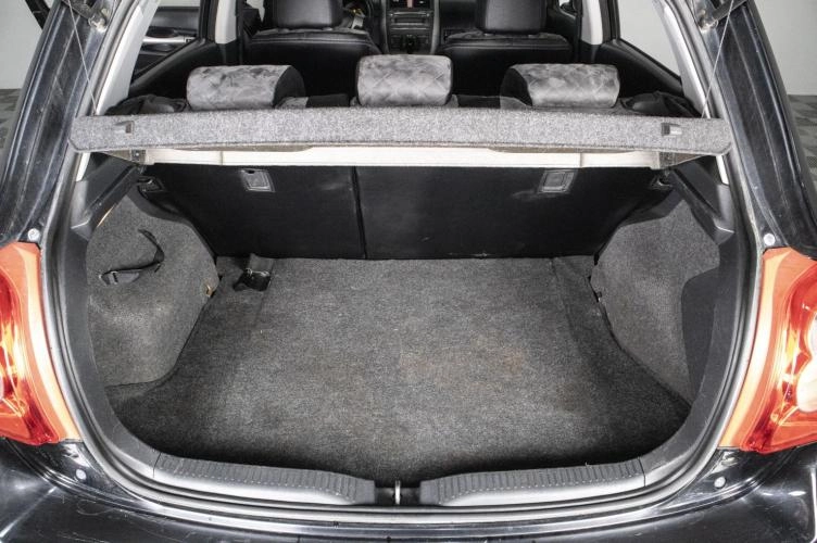 Toyota Auris 17 из 17