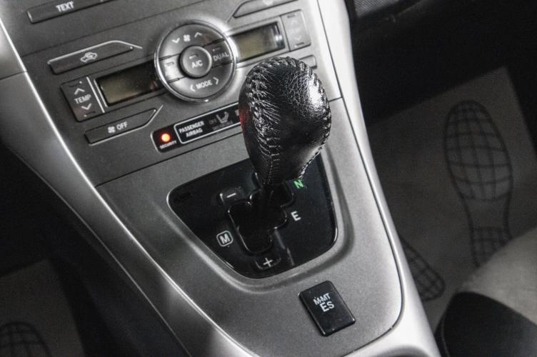 Toyota Auris 14 из 17