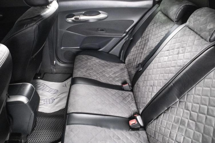 Toyota Auris 16 из 17