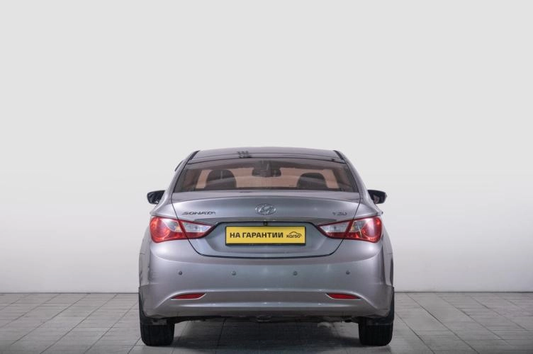Hyundai Sonata 4 из 5