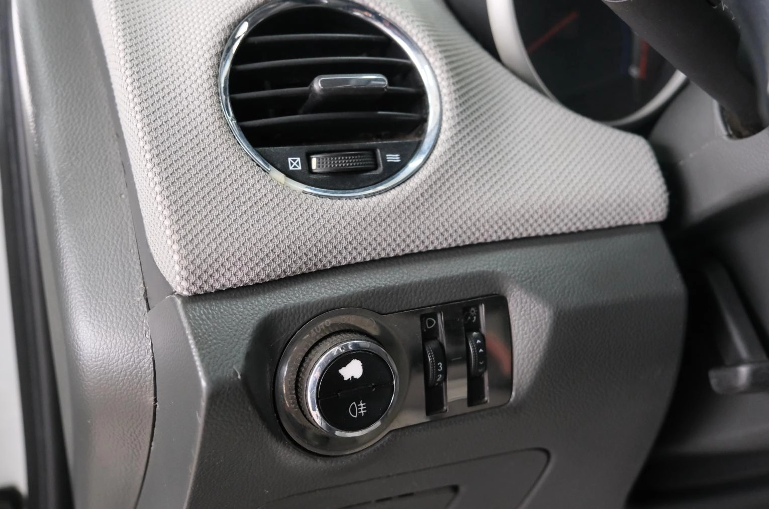 Chevrolet Cruze 9 из 23