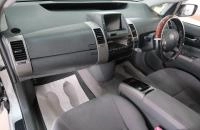 Toyota Prius 19 из 23