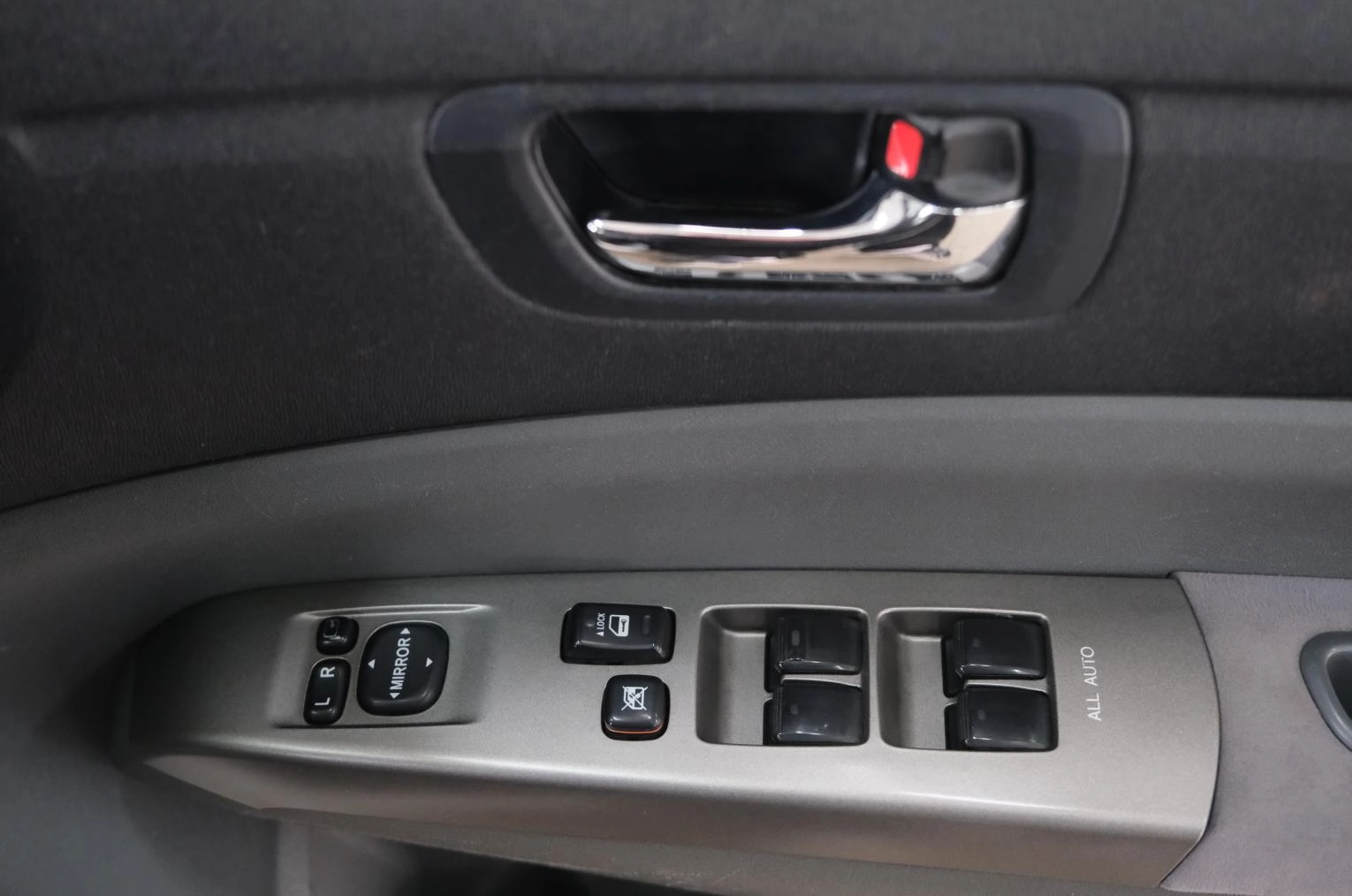 Toyota Prius 8 из 23