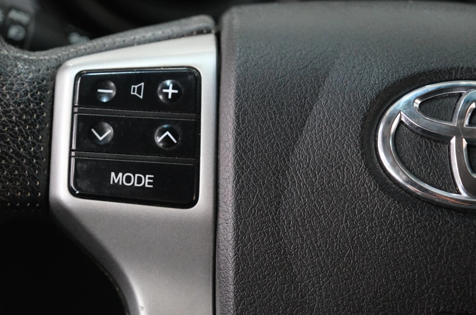 Toyota Land Cruiser Prado 14 из 27