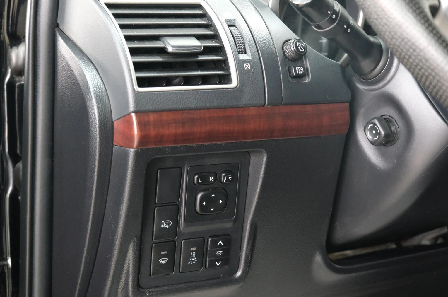 Toyota Land Cruiser Prado 9 из 27