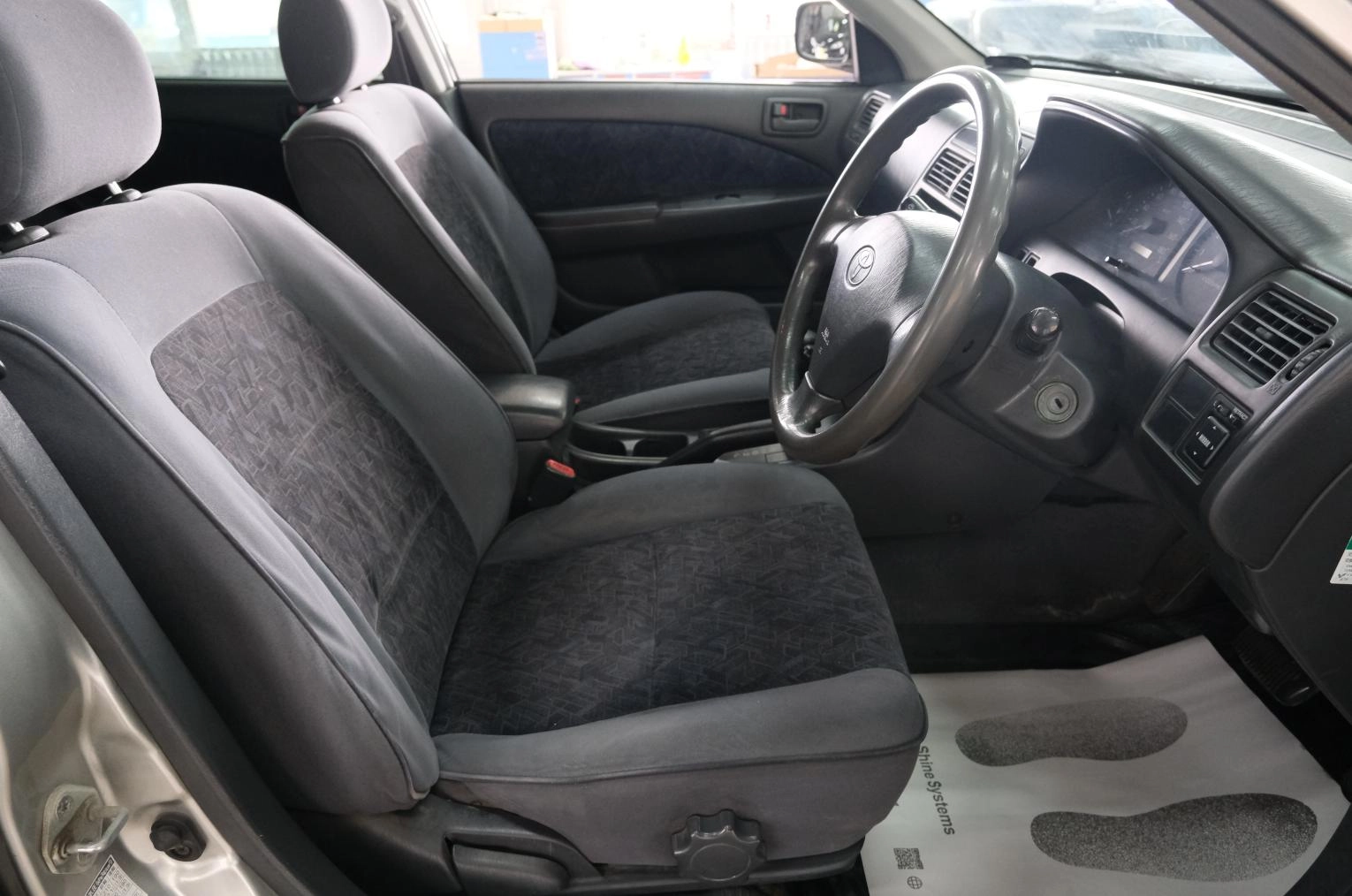 Toyota Carina 7 из 21