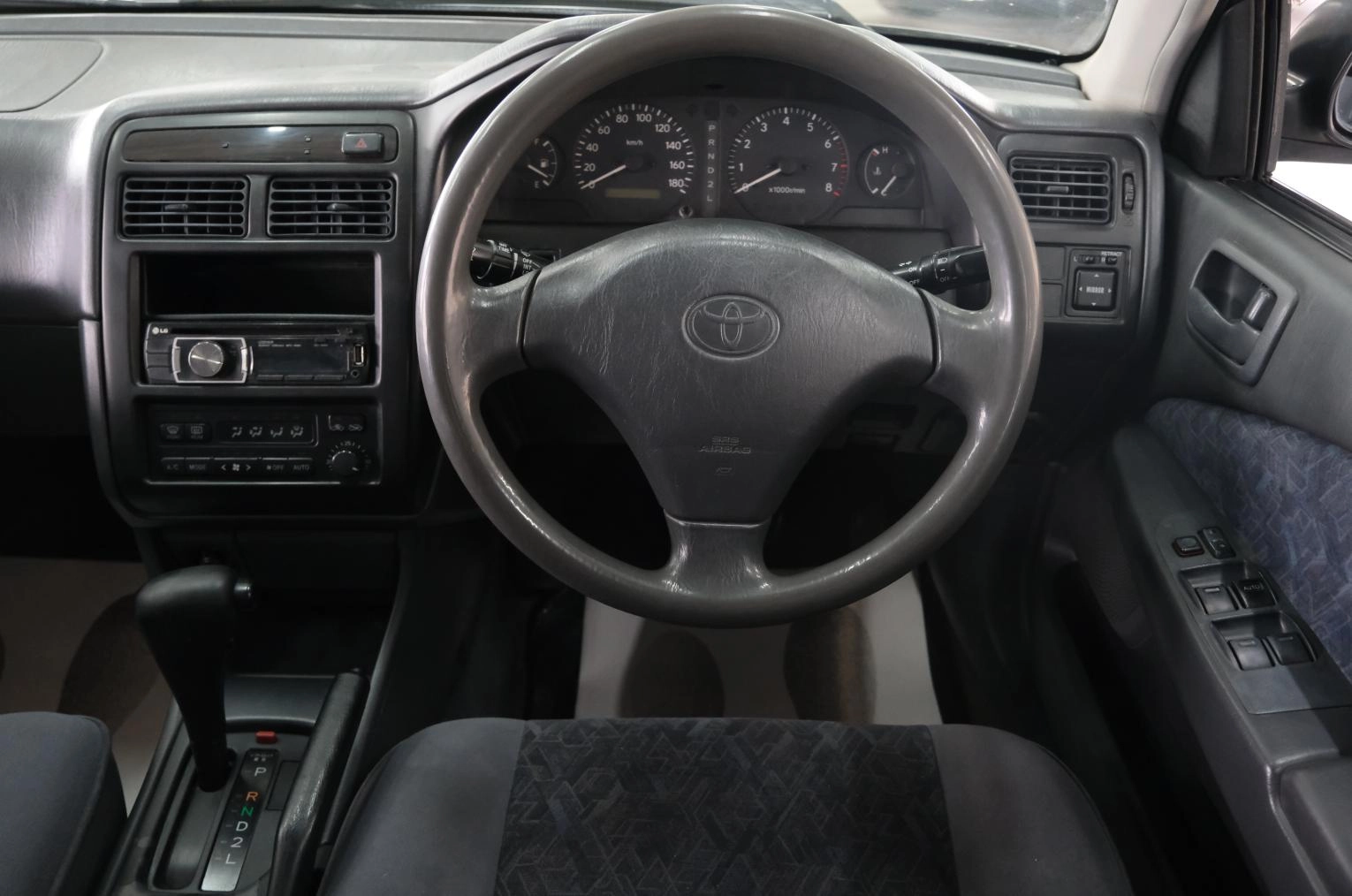 Toyota Carina 11 из 21