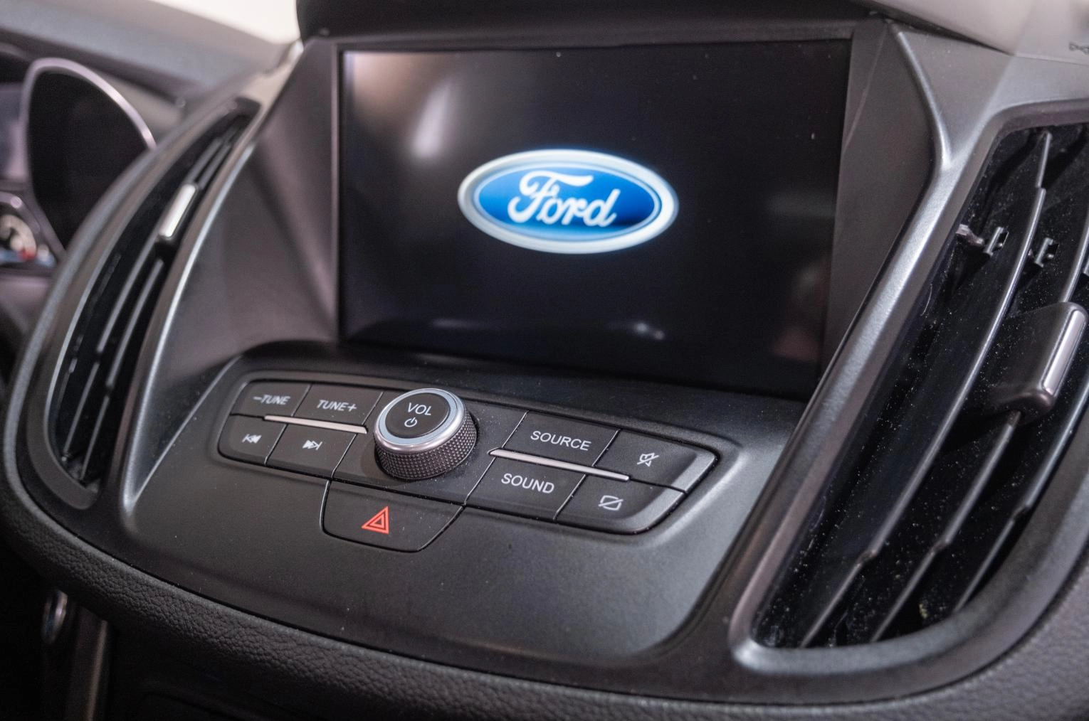 Ford Escape 15 из 26