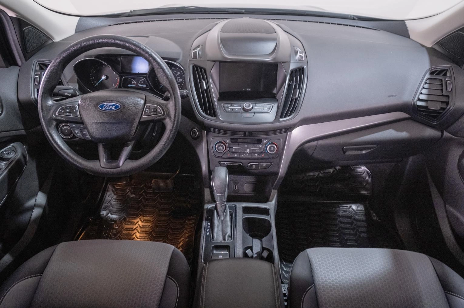 Ford Escape 9 из 26