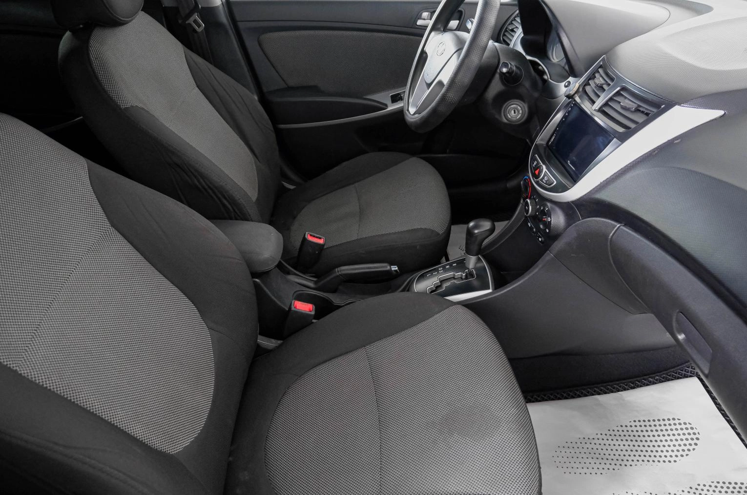 Hyundai Solaris 11 из 20