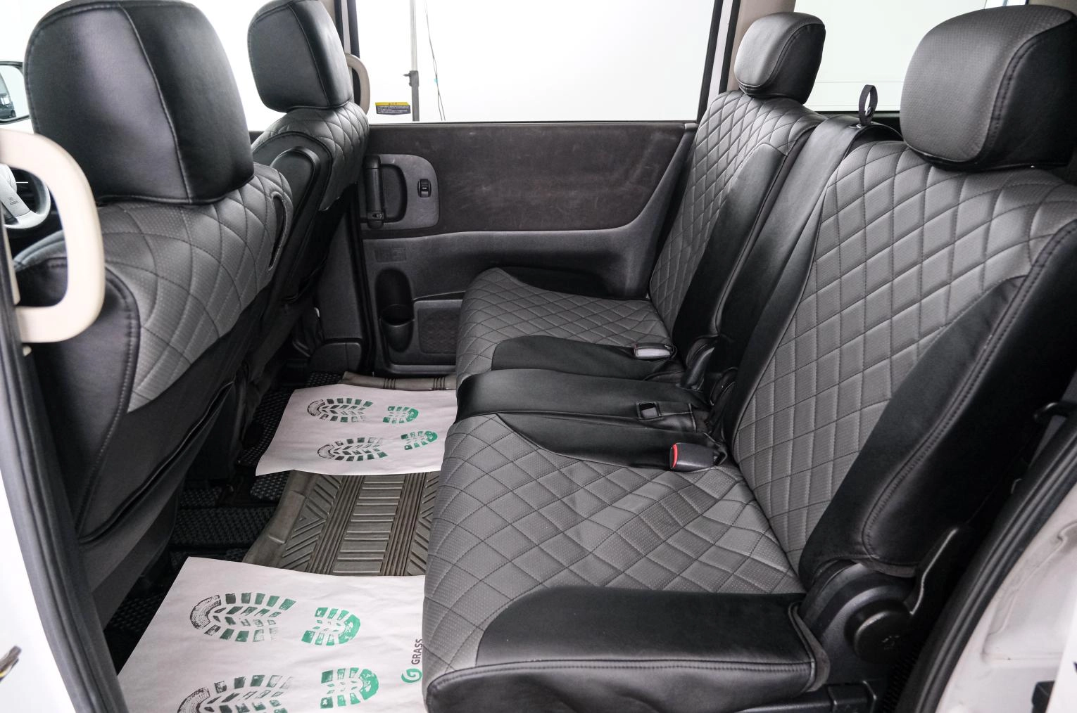 Nissan Serena 22 из 23