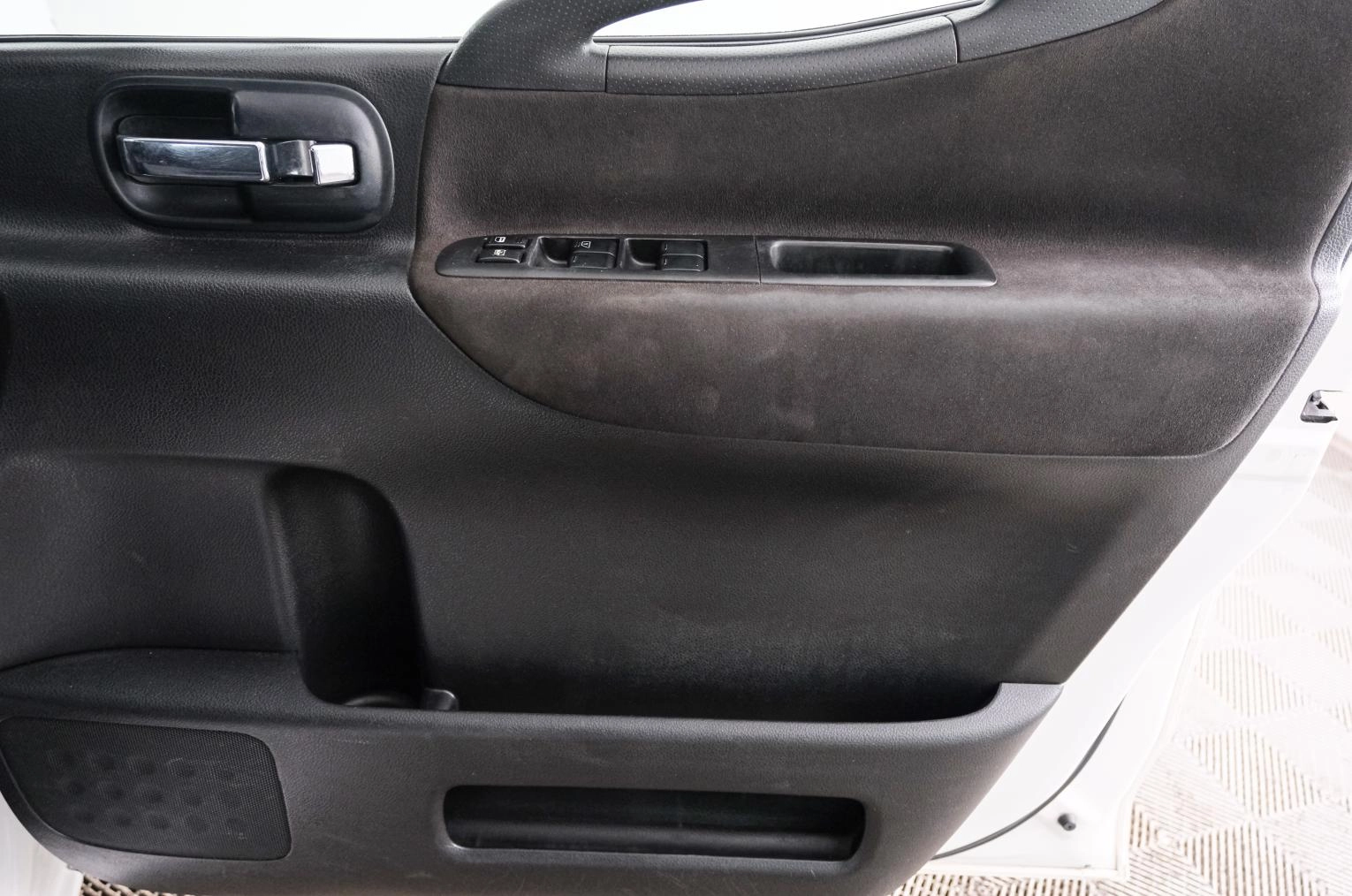 Nissan Serena 20 из 23