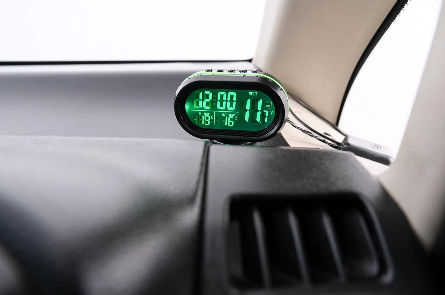 Nissan Serena 18 из 23